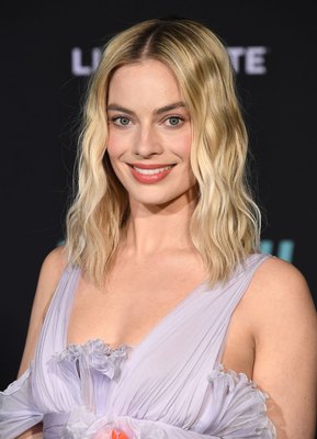 Margot Robbie Poster 3922653