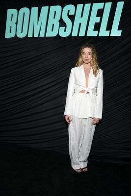 Margot Robbie Poster 3922668