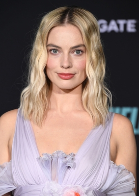 Margot Robbie Poster 3922680