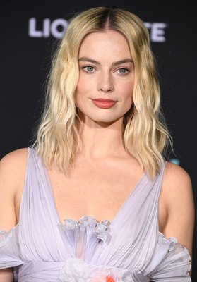 Margot Robbie Poster 3922681