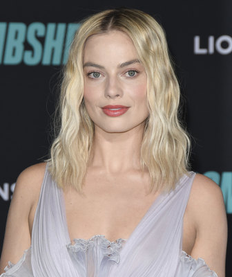Margot Robbie Poster 3922696