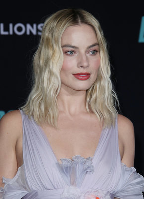 Margot Robbie Poster 3922719