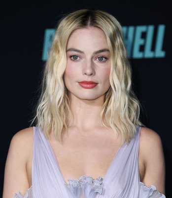 Margot Robbie Poster 3922735