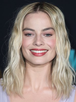 Margot Robbie Poster 3922780