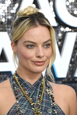 Margot Robbie Poster 3948758