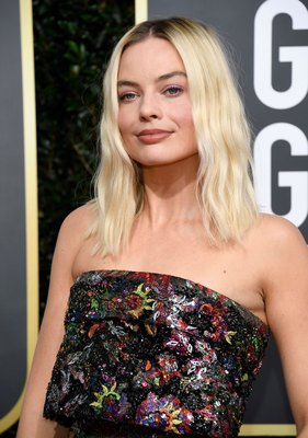 Margot Robbie Poster 3948759