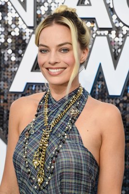 Margot Robbie Poster 3948799