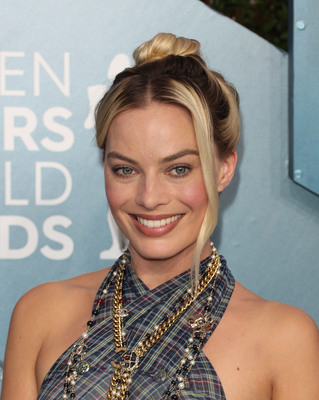 Margot Robbie Poster 3948823