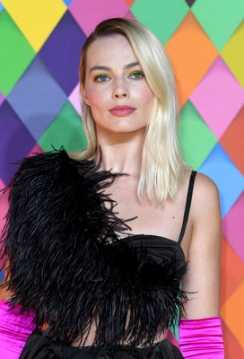 Margot Robbie Poster 3948860