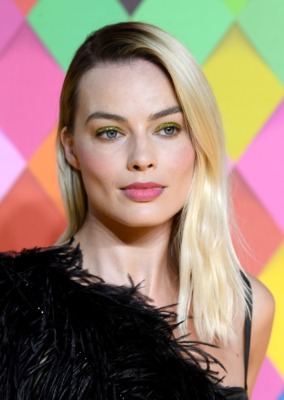Margot Robbie Poster 3948923