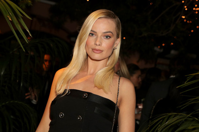 Margot Robbie Poster 3948967