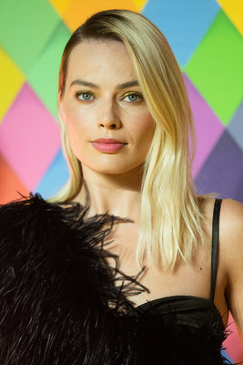 Margot Robbie Poster 3948969