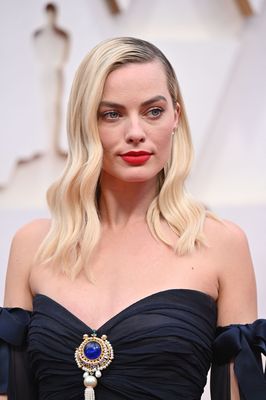 Margot Robbie Poster 3948995