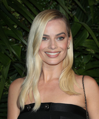Margot Robbie Poster 3949034