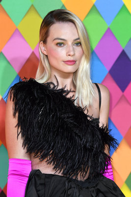 Margot Robbie Poster 3949054