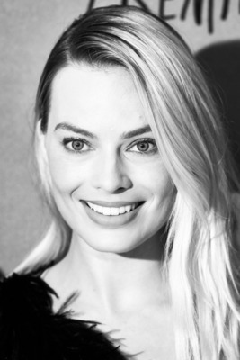 Margot Robbie Poster 3949058