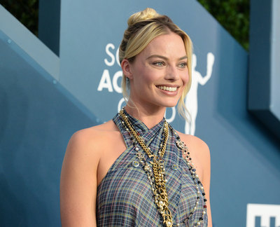 Margot Robbie Poster 3949087
