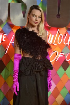 Margot Robbie Poster 3949111