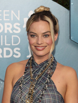 Margot Robbie Poster 3949127