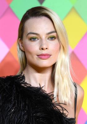 Margot Robbie Poster 3949161