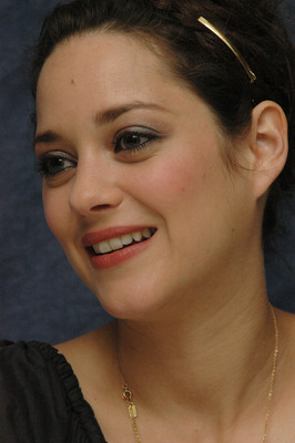 Marion Cotillard Poster 2295069
