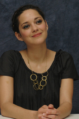 Marion Cotillard Poster 2295086