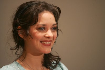 Marion Cotillard Poster 2295087