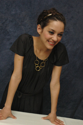 Marion Cotillard Poster 2295094