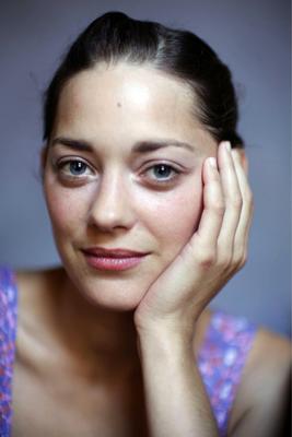 Marion Cotillard Poster 2295096