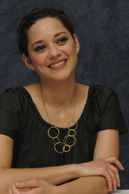 Marion Cotillard Poster 2295097