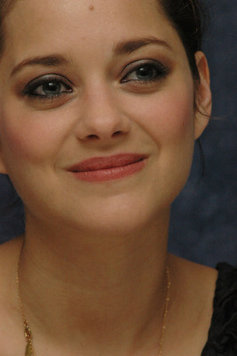 Marion Cotillard Poster 2295108
