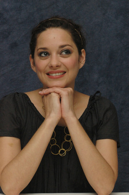 Marion Cotillard Poster 2295109