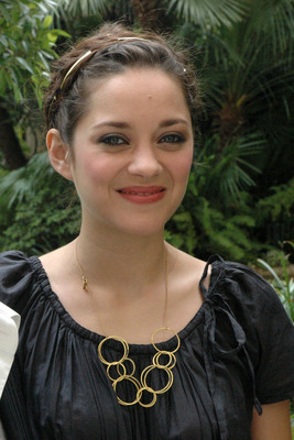 Marion Cotillard Poster 2295116