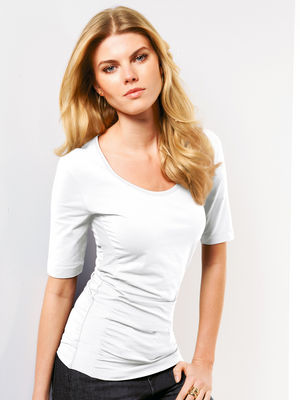 Maryna Linchuk Poster 2140238