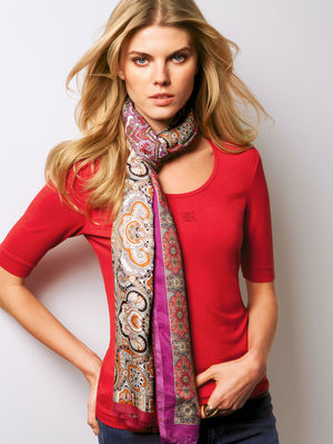 Maryna Linchuk Poster 2140311