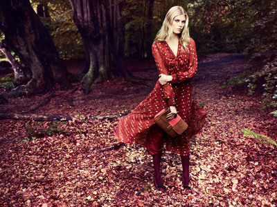 Maryna Linchuk Poster 2154509