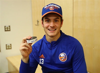 Mathew Barzal Poster 3541570