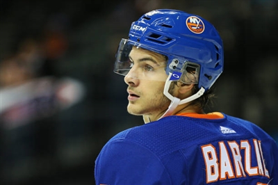 Mathew Barzal Poster 3541652