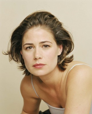 Maura Tierney Poster 1371608