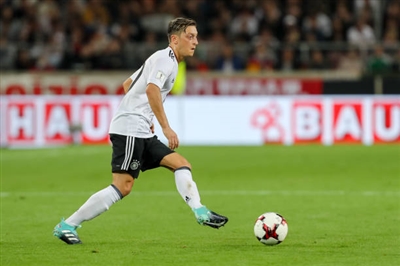 Mesut Oezil Poster 3349424