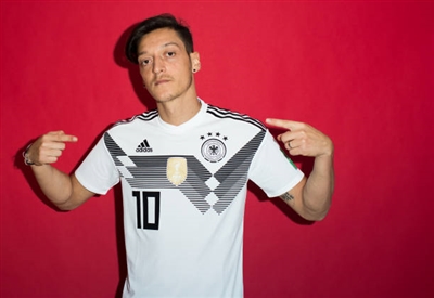 Mesut Oezil Poster 3349430