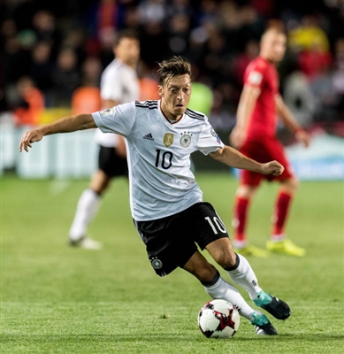 Mesut Oezil Poster 3349440