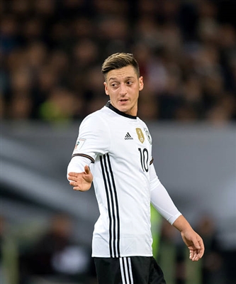 Mesut Oezil Poster 3349446