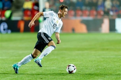 Mesut Oezil Poster 3349482