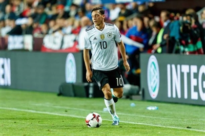 Mesut Oezil Poster 3349483