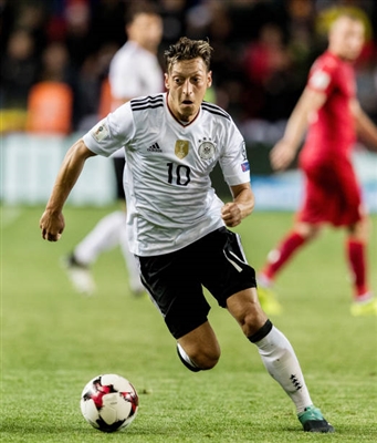 Mesut Oezil Poster 3349563