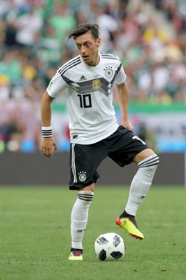 Mesut Oezil Poster 3349566