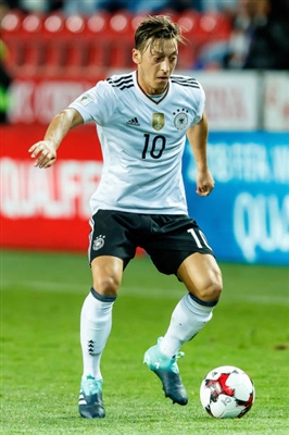 Mesut Oezil Poster 3349578