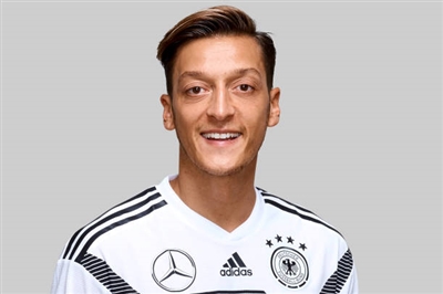 Mesut Oezil Poster 3349583