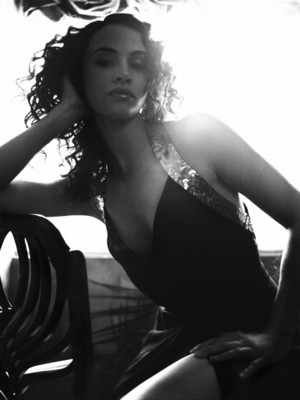 Mia Maestro Poster 1513915